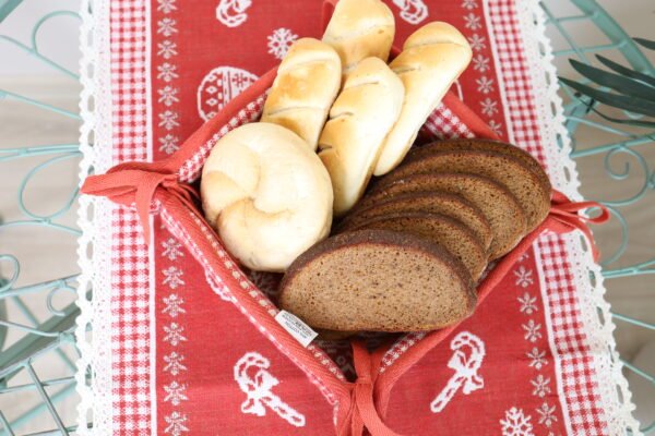 Duoninė eglutės, namų valgamojo dekoras