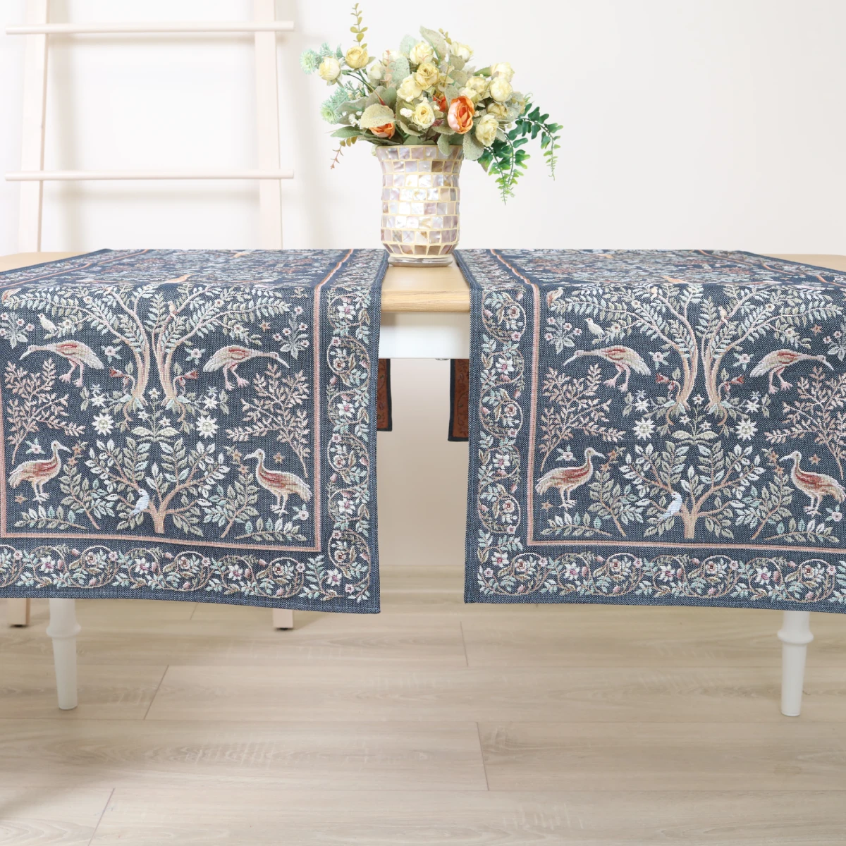 Bieżnik stołowy William Morris Raj na ziemi 2 - obrazek 3