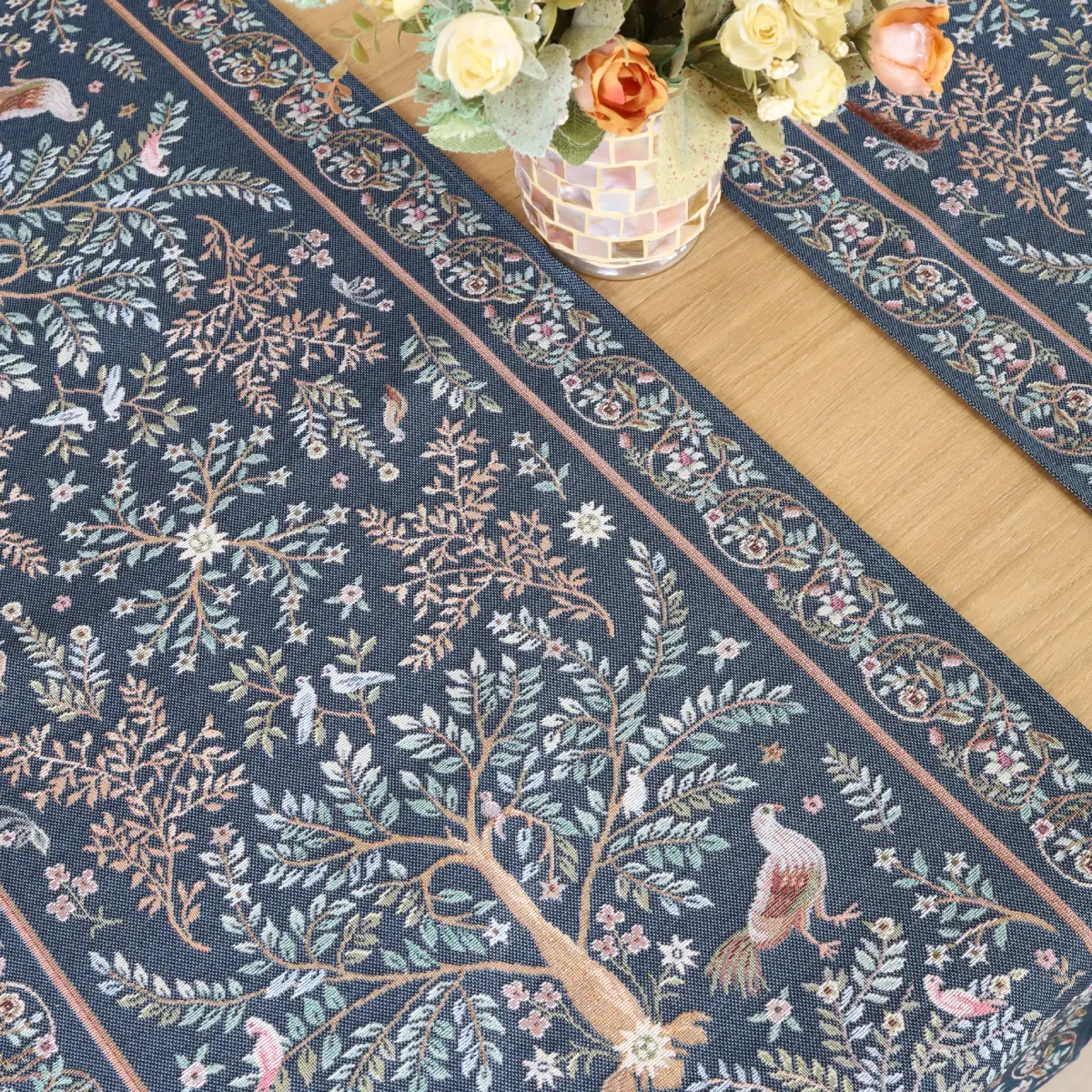 Bieżnik stołowy William Morris Raj na ziemi 2 - obrazek 5