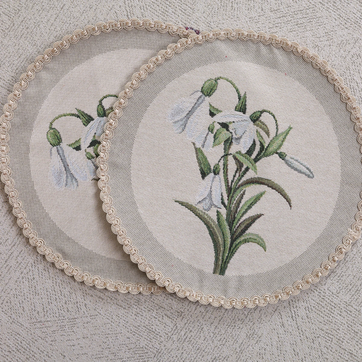 Okrągła serwetka stołowa Przebiśniegi