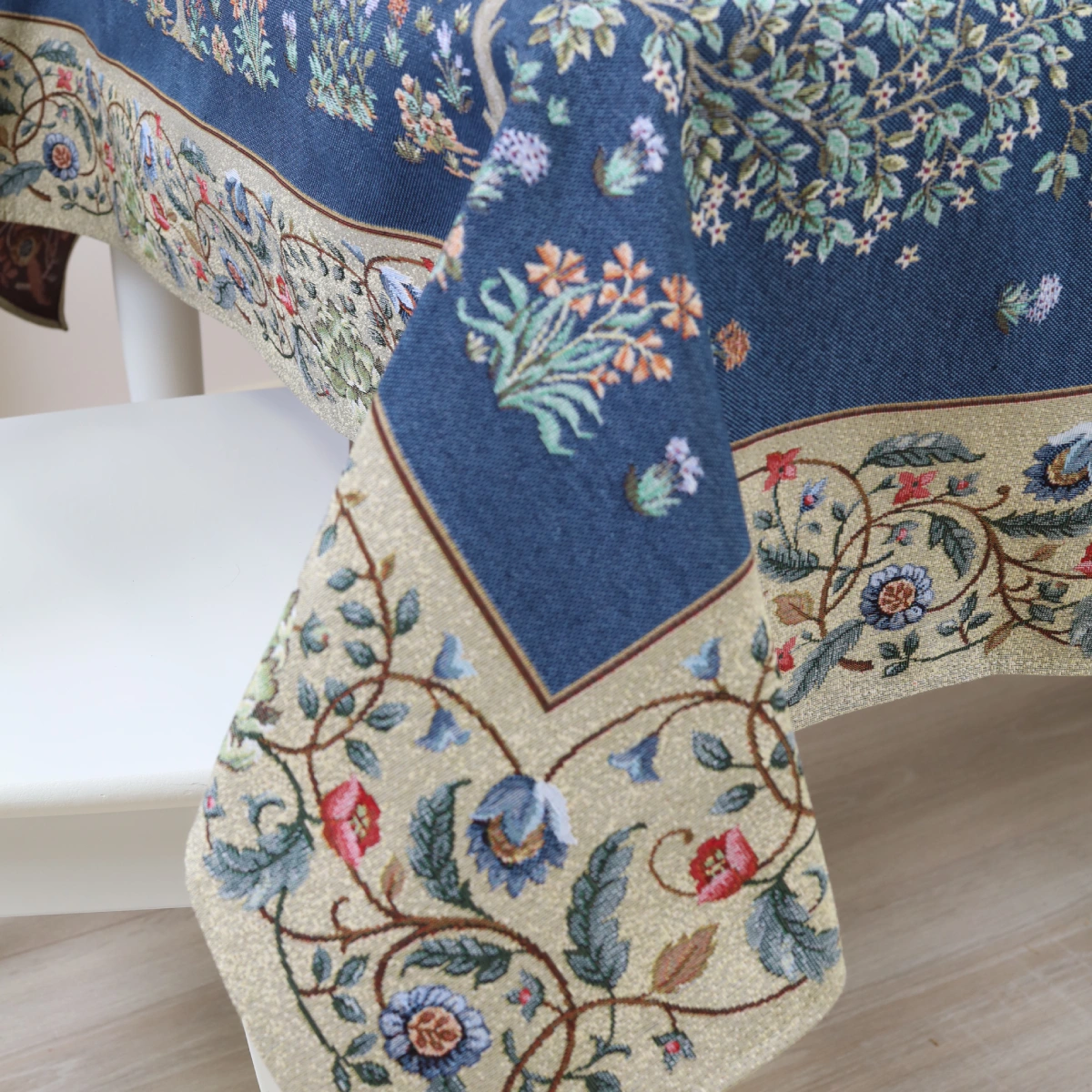 Obrus Barokowe kwiaty - obrazek 3