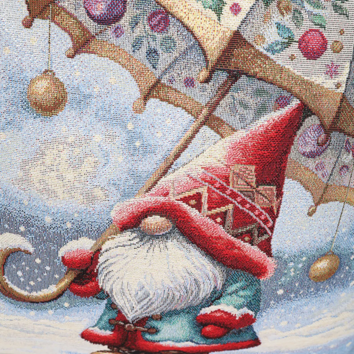 Dwustronna poszewka na poduszkę Zimowy podróżnik (błyszcząca) - obrazek 5