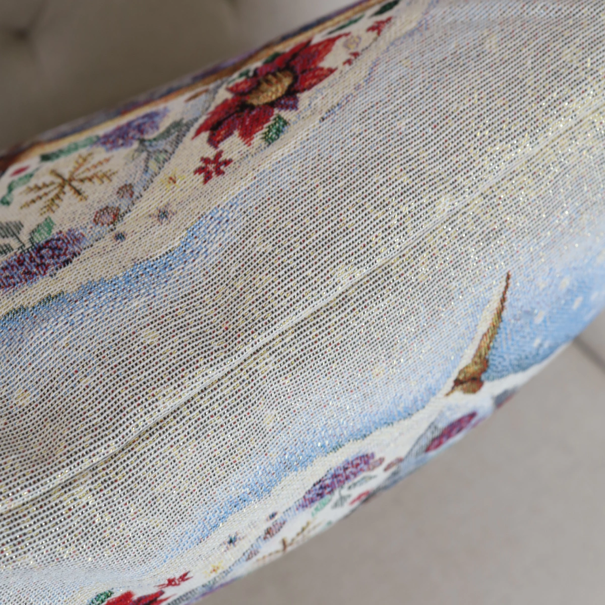 Dwustronna poszewka na poduszkę Zimowy podróżnik (błyszcząca) - obrazek 6