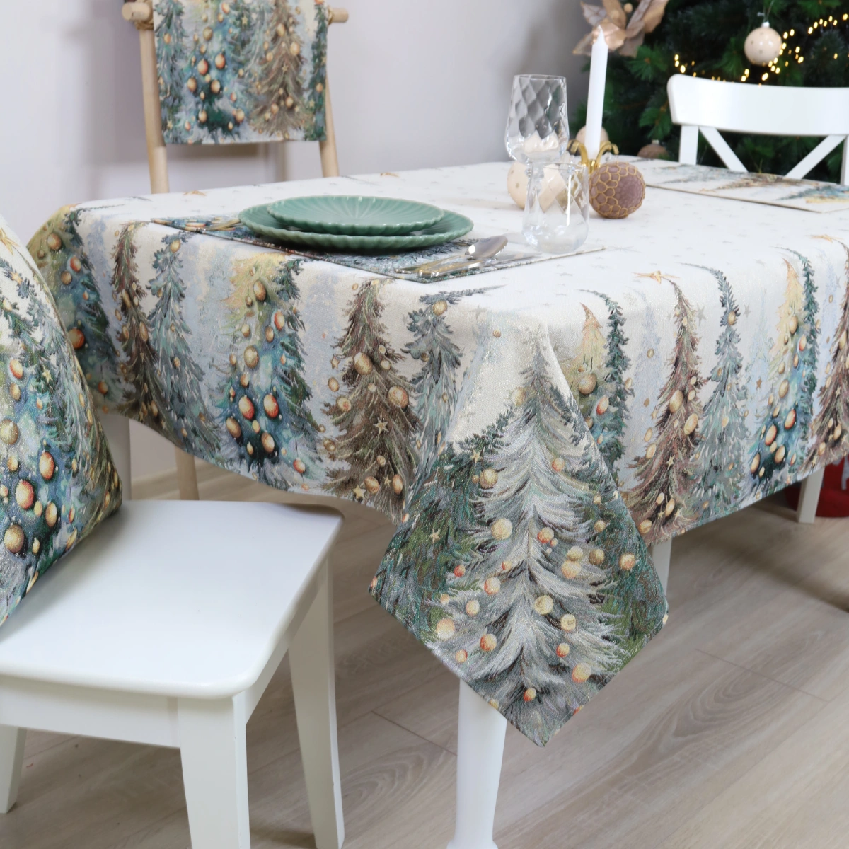 Obrus świąteczny Święta wracają do domu (błyszczący) - obrazek 3