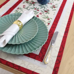 Bieżnik świąteczny Czerwone świąteczne jagody (błyszczący)