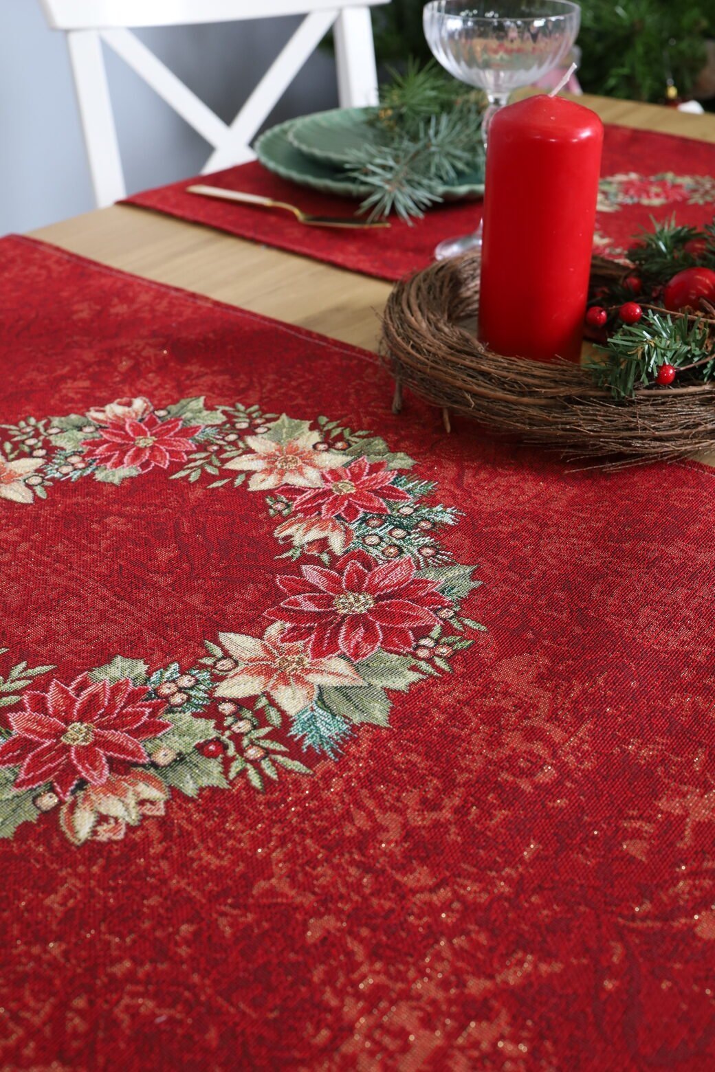 Czerwony bieżnik świąteczny Wieniec z poinsecji - obrazek 2