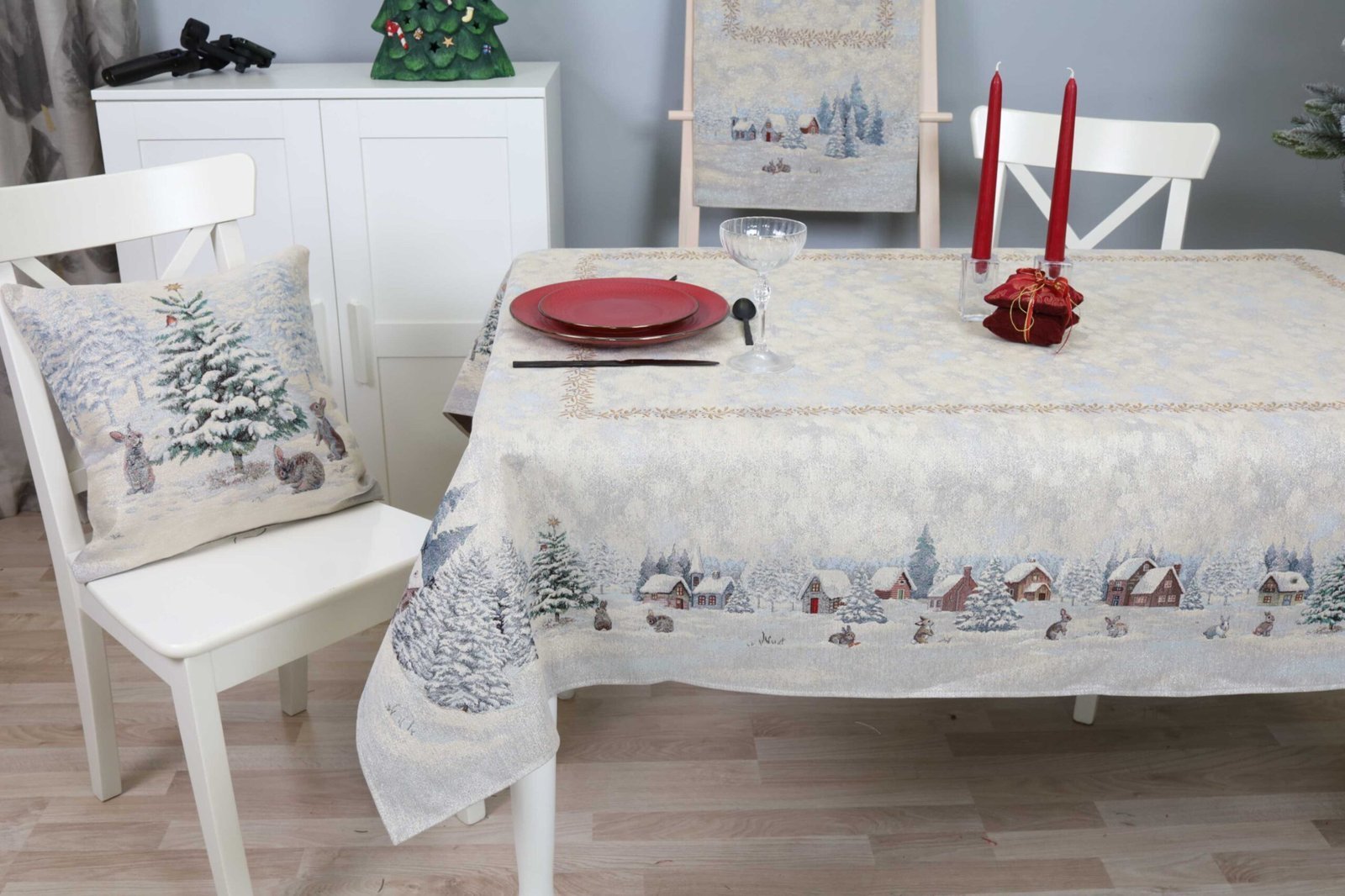 Obrus świąteczny Śnieżna baśń - obrazek 3