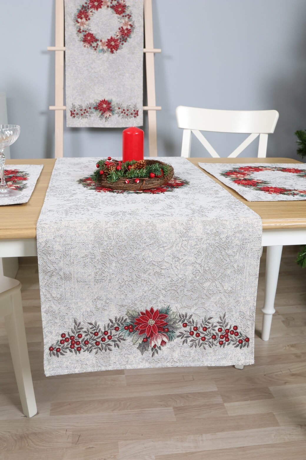 Bieżnik świąteczny Wieniec z poinsecji - obrazek 2