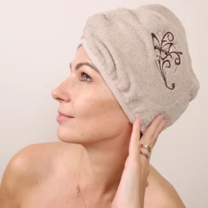 Moteriška pirties, vonios kepurė